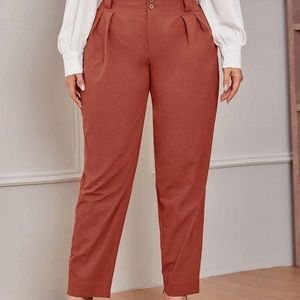 Linen pleated trousers